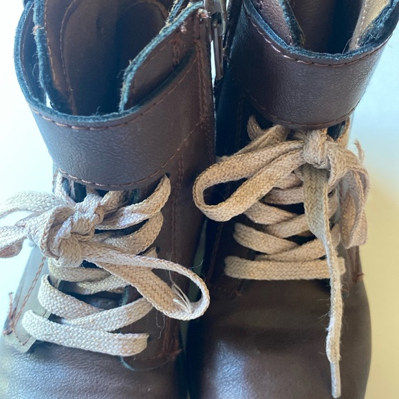 Carters boots - Picture 4 of 5